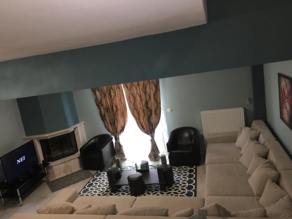 Archontiko Kirfis In Desfina Aparthotel Buitenkant foto