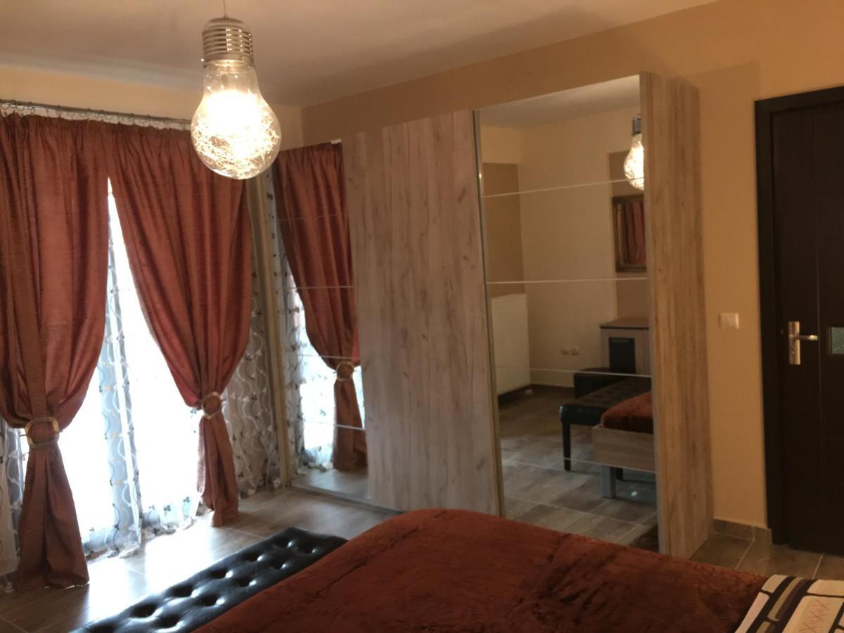 Archontiko Kirfis In Desfina Aparthotel Buitenkant foto