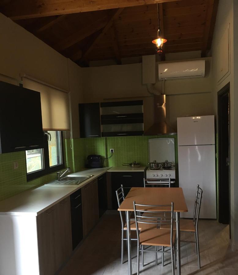 Archontiko Kirfis In Desfina Aparthotel Buitenkant foto